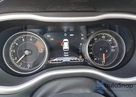 2017 Jeep Cherokee Overland 4X4 from USA, damaged, VIN 1C4PJMJS9HW544525